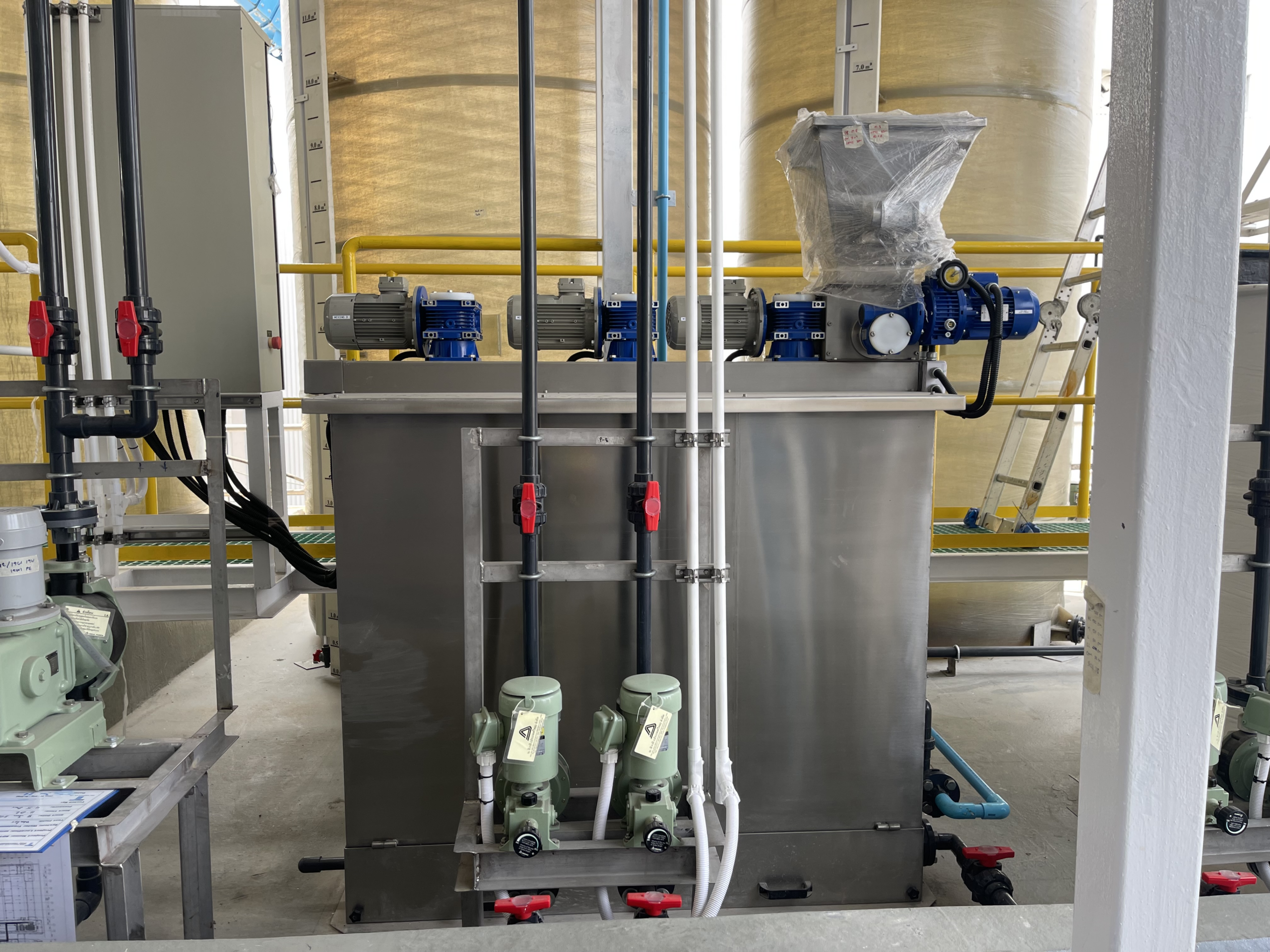 polymer preparation unit (เครื่องเตรียมสารละลายพอลิเมอร์)